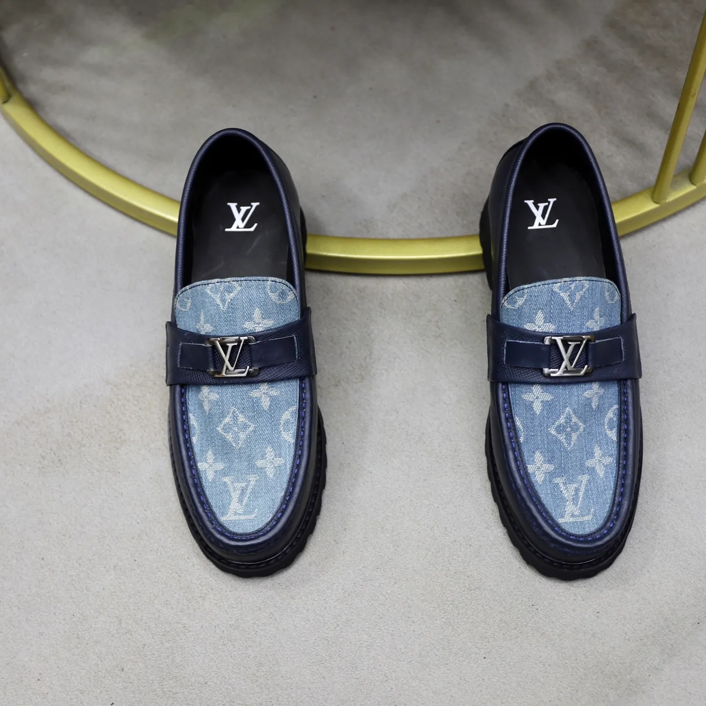 Men's men's shoes💰600💰Louis Vuitton LV men's classic Oxford shoes, men's business formal boutique leather shoes, classic style, almond kernel exquisite toe, ultimate art, the whole shoe is made of imported cow leather (open edge beads), carefully selected, fine pores, excellent gloss, soft texture, strong toughness, durable and not easy to deform, apricot calf leather lining, soft, comfortable, sweat-absorbent and breathable. Foam outsole, original box and dust bag packaging! Size: 38–44 (45/46 customized)